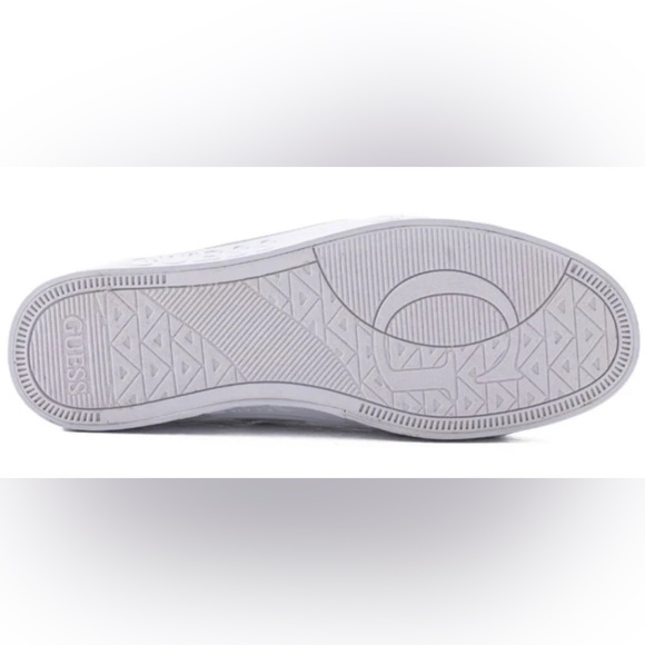 Women’s GUESS Astray Sneaker in White size 10 - Picture 7 of 9